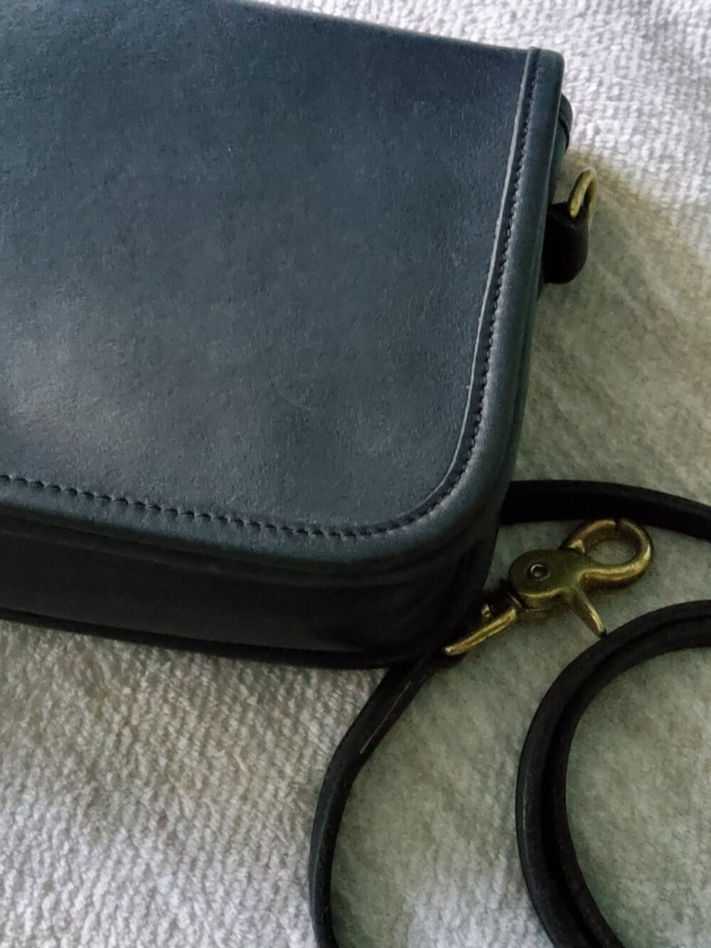 Navy Vintage Coach Pocket Purse 9755 - Picture 8 of 10